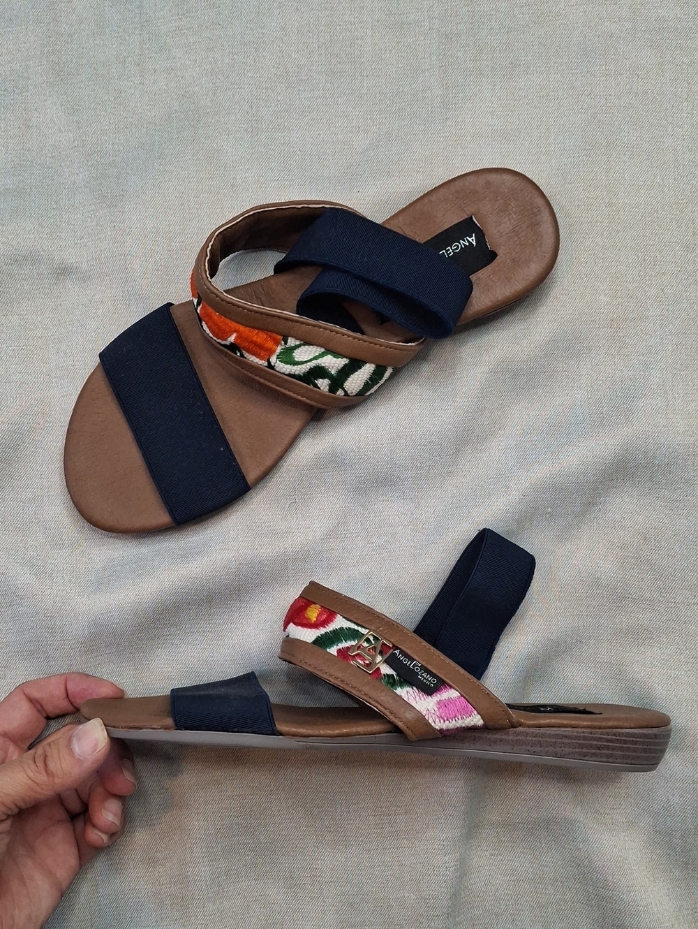 AngeLozano Mexican Artisan Embroidered Elastic Slide Sandals Leather US 9